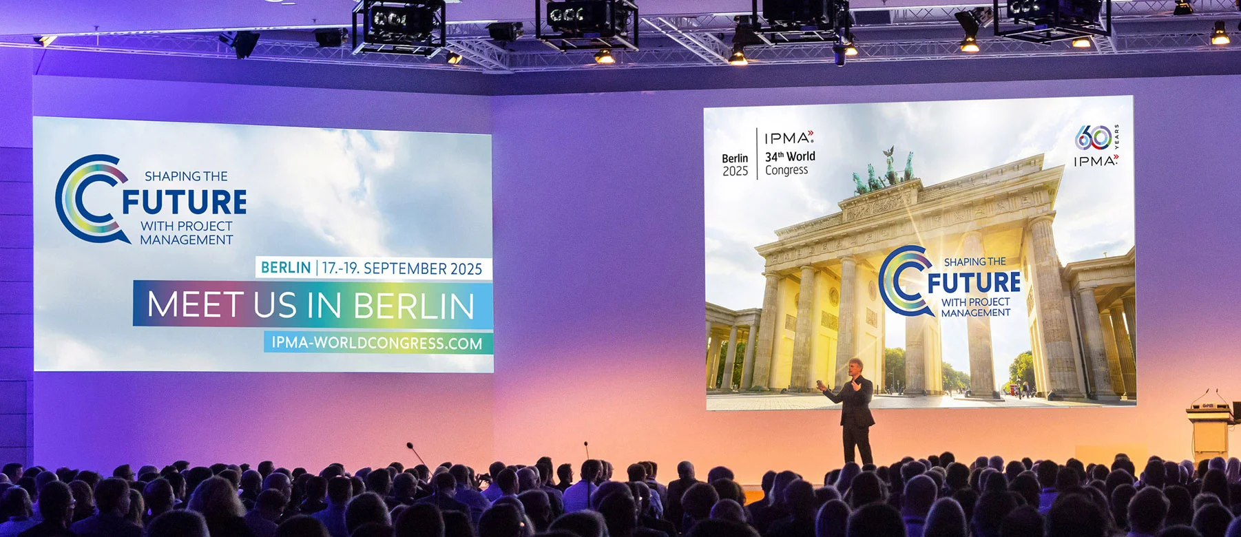 Worldcongress Präsentation vor Publikum mit zwei Bildern
