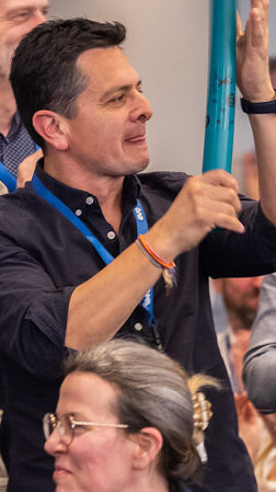 bild-publikum-klatscht-groß